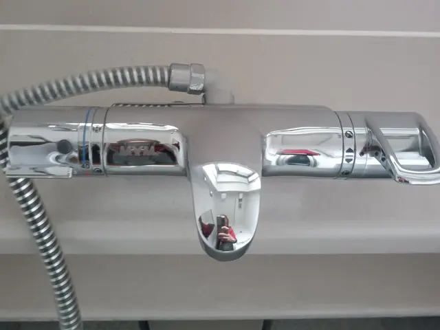 数種類の専用洗剤工具で嫌な汚れ落とします◎鏡ウロコとり機械研ぎ無料◎サービスの画像