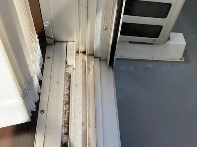 ★練馬発★ベランダとセットが超お得！網戸サッシ込！水回り口コミトップクラス！サービスの画像