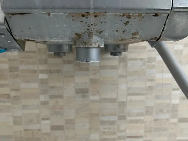 夫婦仲良くお伺い！「カビ取り＋鏡清掃」の追加料金なし！トコトン綺麗にピッカピカサービスの画像