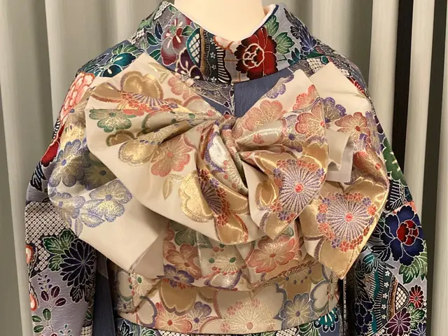 ★着付け師範の店長が対応★振袖、留袖、訪問着　丁寧に心地よいお着付け