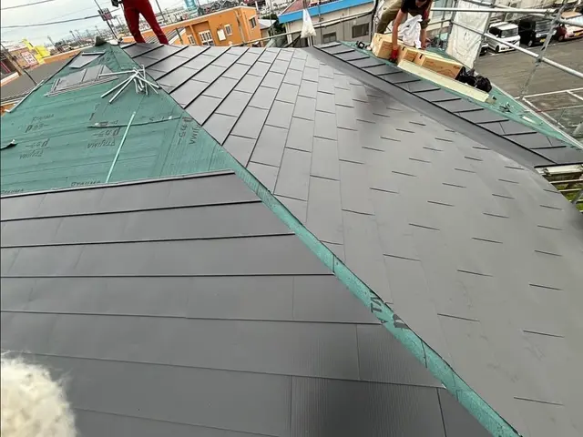 屋根カバー工法サービスの画像