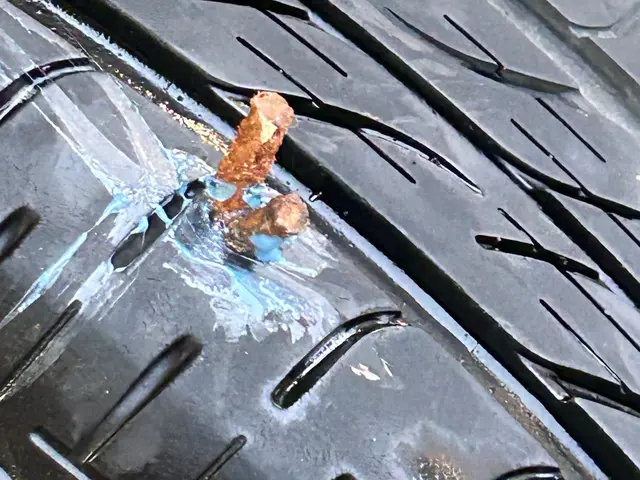 出張パンク修理致します。タイヤの事ならお任せください。迅速に作業いたします！サービスの画像