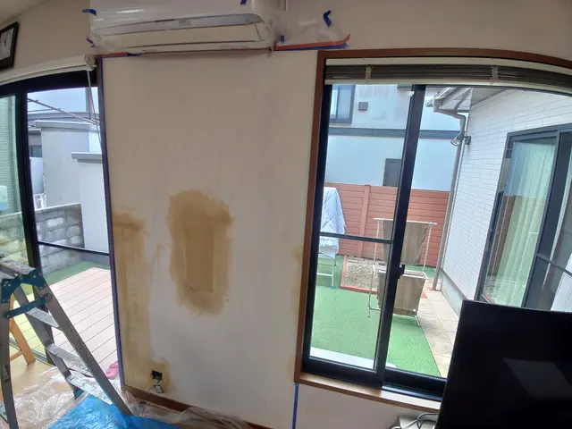 壁　天井に空いた穴を直して補修出来ます！サービスの画像