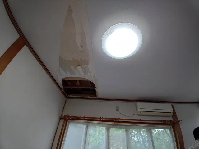 壁　天井に空いた穴を直して補修出来ます！サービスの画像