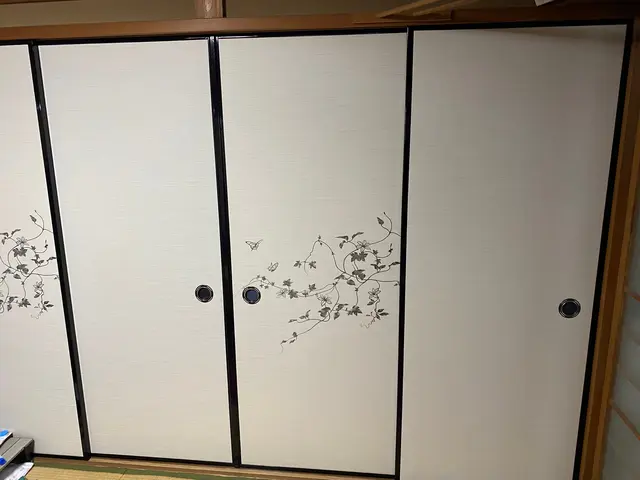 ふすま張り替えをお考えのお客様、是非当店にお任せください！サービスの画像