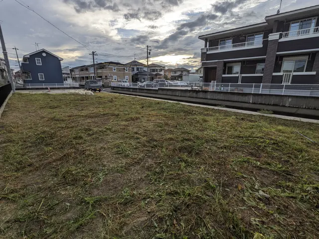 【草刈りはプロにお任せ下さい】サービスの画像