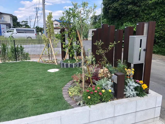 【業歴25年】庭木のスタイリング！緑あるくらしのお手伝い♪〈枝葉回収込み価格〉サービスの画像