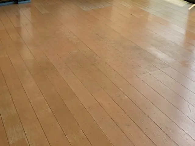 接客歴20年のプロが自社スタッフのみで安心施工！損害保険完備で確実な技術をお届けサービスの画像