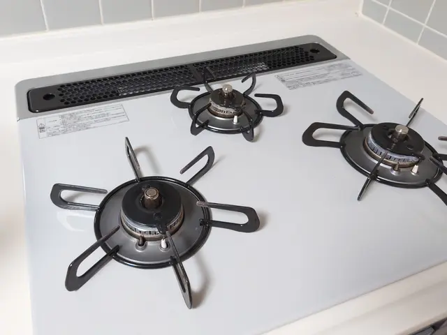 お風呂のカビ・水垢やキッチンの油汚れはプロにお任せ◎安価で丁寧◎クレカOKサービスの画像