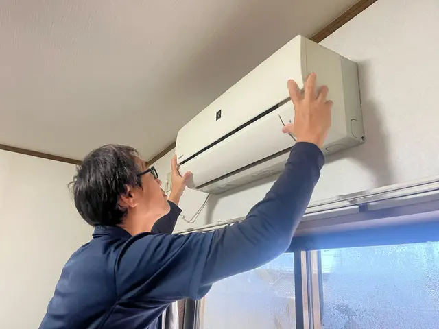 エアコン取外しお任せください。◎再利用の取外しも可◎エアコン回収も無料で可サービスの画像