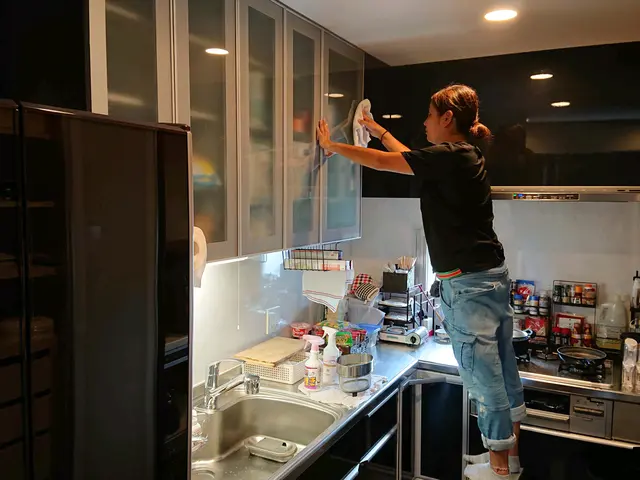 お写真の女性が長期休業になります。店長or店長とスタッフでのお伺いになります。サービスの画像