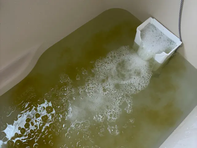 風呂釜追い焚き配管内部の菌や皮脂，汚れをしっかり除去します！浴室セットは3万円！サービスの画像