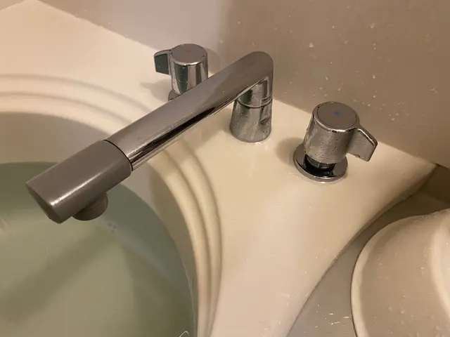 迅速対応で安心な地域密着店です！壁付け、台付き、お任せください！サービスの画像