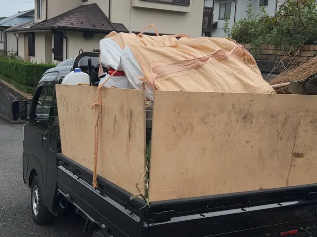 「他で断られた不用品もOK！軽トラで即回収します！」サービスの画像
