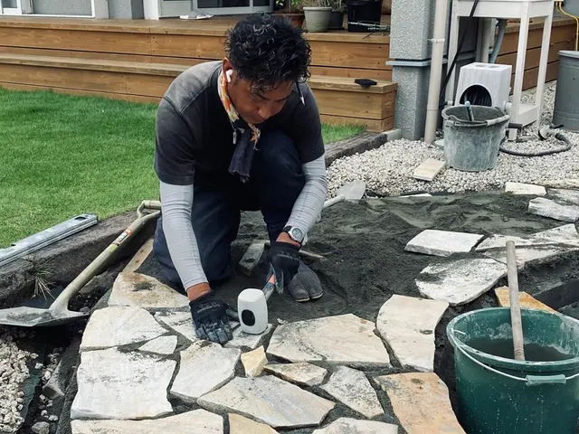 17年の実績！富士河口湖町地元密着で安心・丁寧な庭木のお手入れならお任せサービスの画像