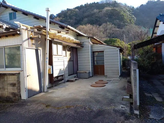 1坪程度の物置から対応しています!損害保険加入済み・駐車場代は当店負担♪サービスの画像