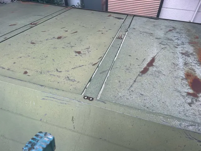 物置塗装しますサービスの画像