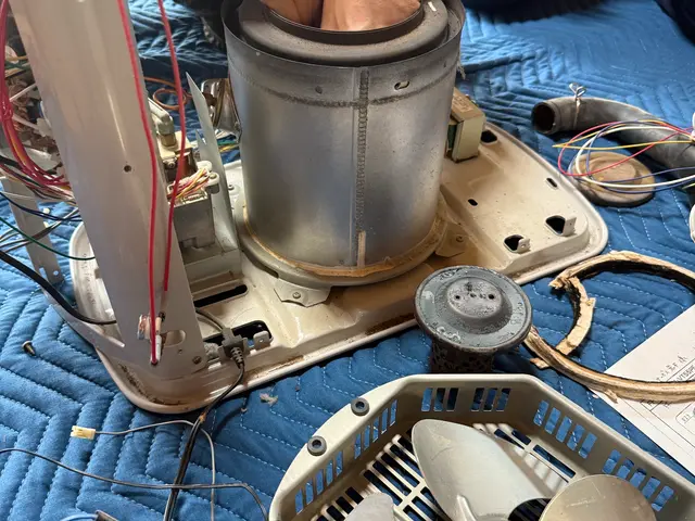 分解掃除お受け致します☆取り外し、取り付け無料サービス中◎損害保険加入済み！！サービスの画像