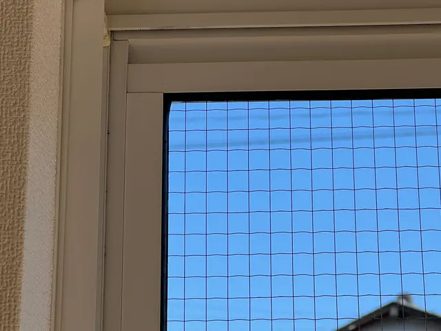 きれいな窓から見たいペルシャンブルーの空！きっと気持ちもやすらぎますよ！サービスの画像