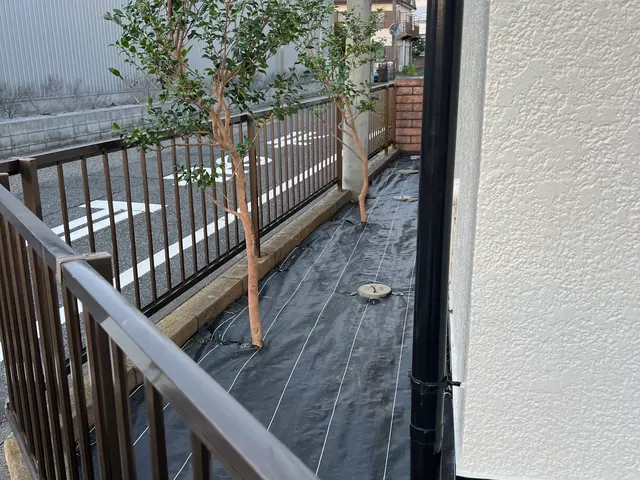 【草刈,防草シートの料金込み】雑草対策！★お庭の管理を簡単にサービスの画像