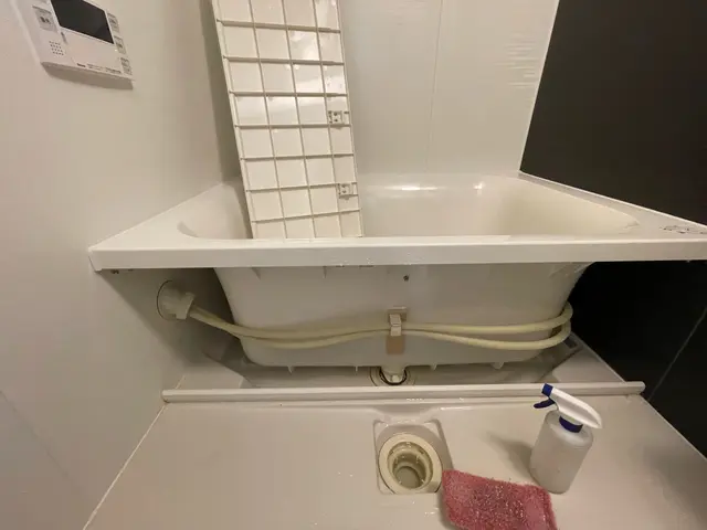 【プロの浴室清掃！】エプロン洗浄/鏡研磨/仕上り保証サービスの画像