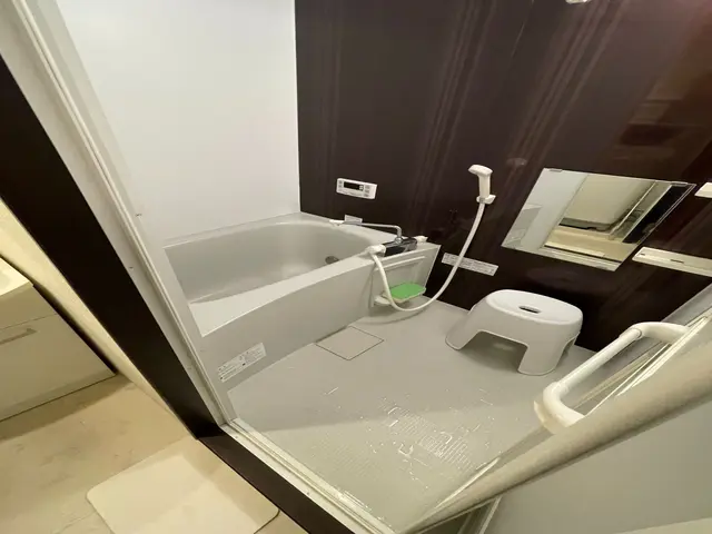 【プロの浴室清掃！】エプロン洗浄/鏡研磨/仕上り保証サービスの画像