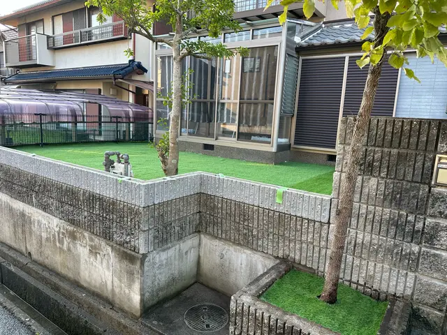 お庭の雑草等お掃除致します！サービスの画像