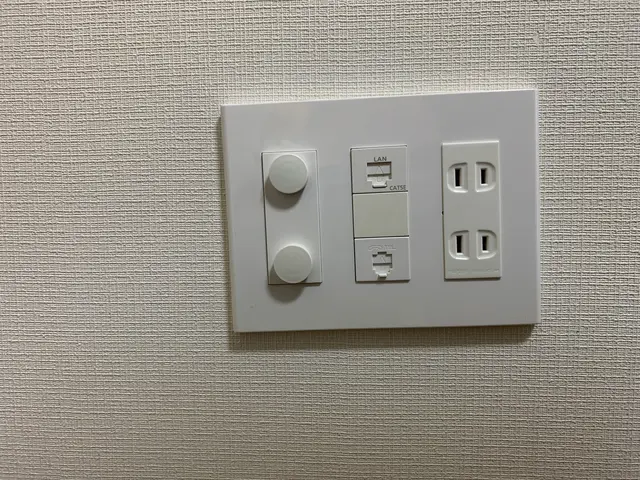 コンセント増設　スイッチ交換　葛飾区の電気工事店です　地域密着型店舗サービスの画像