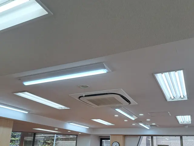 業務用エアコン取り付けサービスの画像