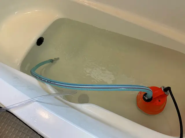 マイクロバブル＆環境配慮型洗浄剤で配管汚れもスッキリ！作業前後の検査もサービス！サービスの画像