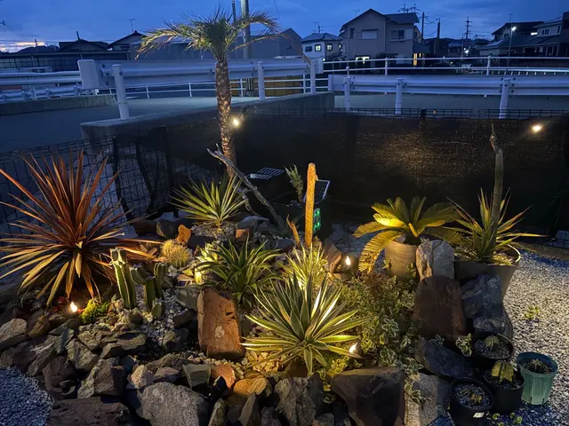 ドライガーデン・花植えなら当社にお任せください！サービスの画像