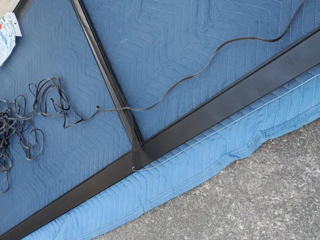 網戸貼り替え。【黒色】サービスの画像