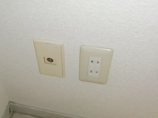 ＜土日祝も優先対応◎女性スタッフ同行可＞業界40年のベテラン電気工事士がお伺い！サービスの画像