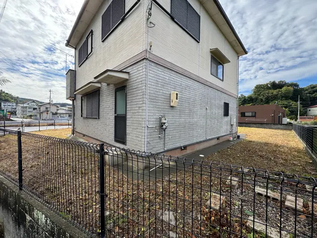 一年の締めくくりと始まりに、庭を整えませんか？急なご対応も承っております。サービスの画像