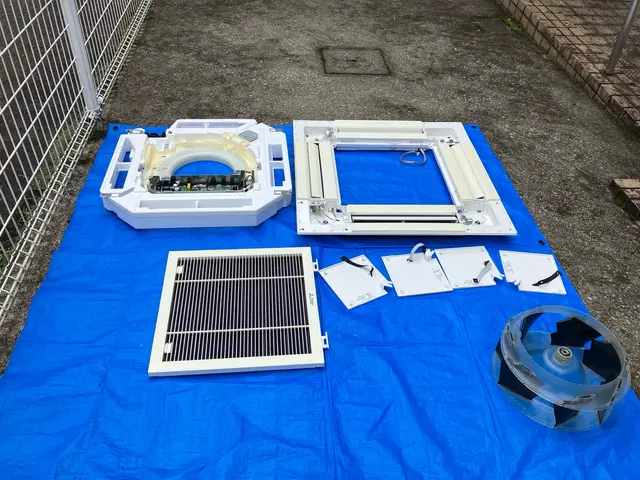 天井埋め込み【店舗や事務所も対応可能】業界大手出身の店長が作業　♢年間1500件サービスの画像