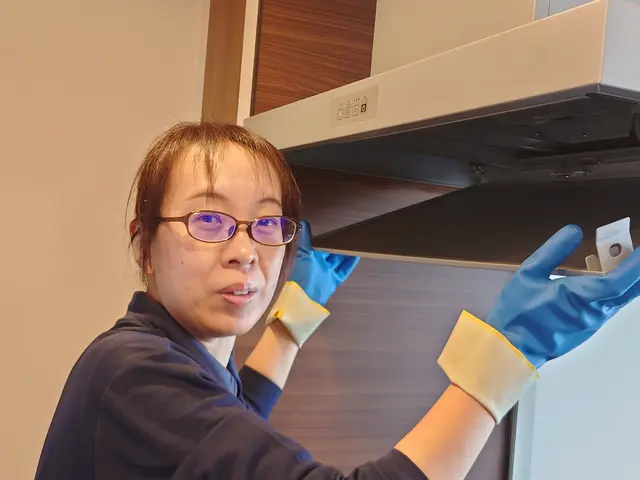 暑い今が掃除に絶好のチャンスです！夫婦で作業！クレジット対応可サービスの画像