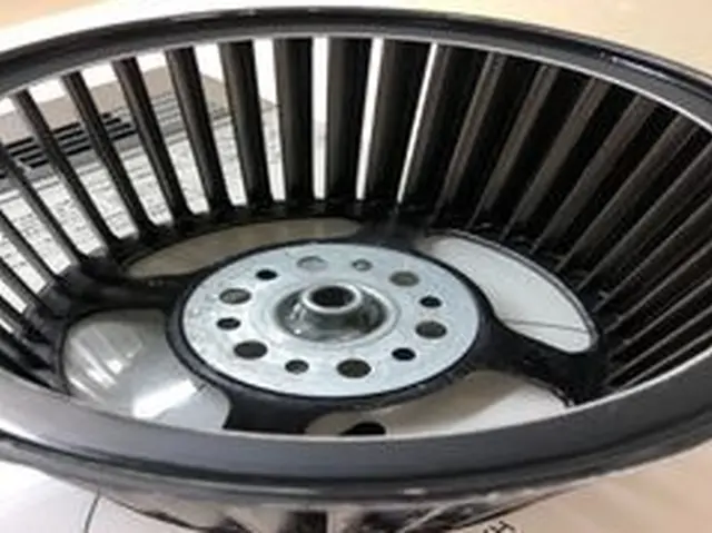 頑固な油汚れお任せ下さい！キッチンの換気扇クリーニング☆サービスの画像