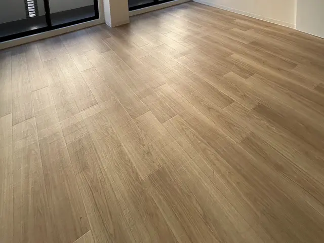 フローリング張替え｜部分補修OK・丁寧施工サービスの画像