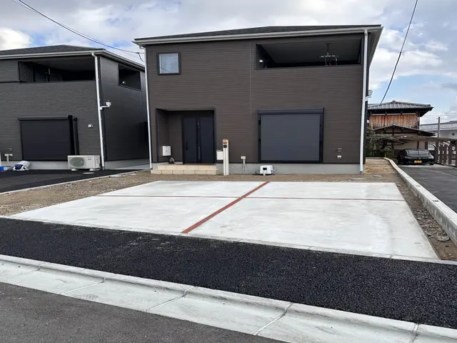 駐車場の土間コンクリート　全ておまかせ！業界歴30年！！経験豊富な職人が伺いますサービスの画像