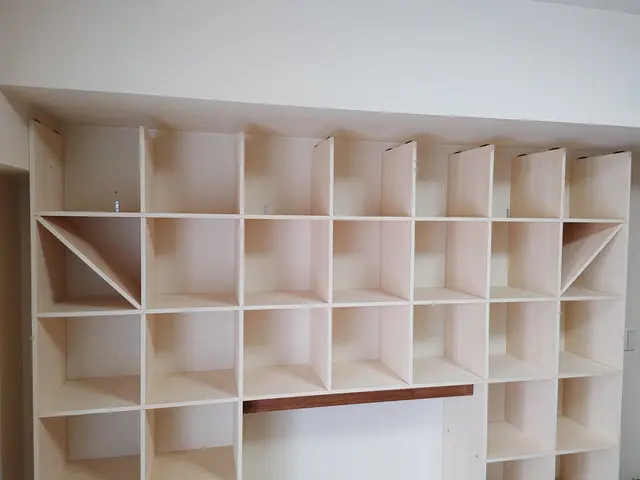 【地震対策】家具固定で耐震サービスの画像