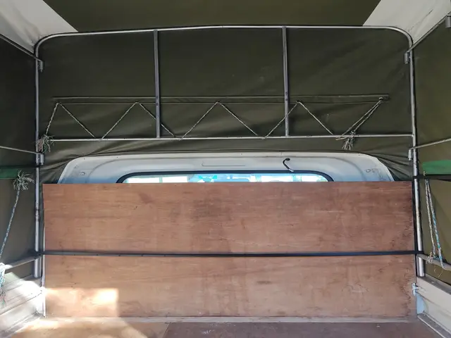 荷台高さ2m！安心の2名！不用品回収OK！サービスの画像