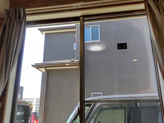 ガラスフィルム貼りお任せ下さい！サービスの画像