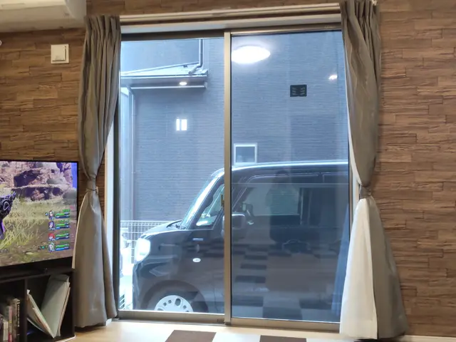 ガラスフィルム貼りお任せ下さい！サービスの画像