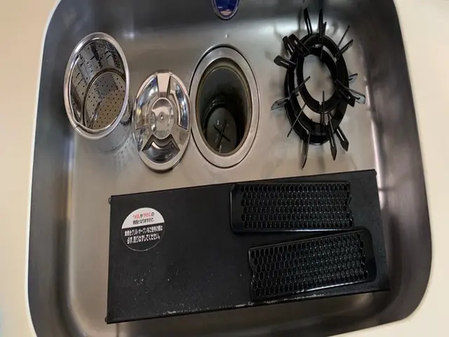 レンジフードとキッチンの油汚れのお掃除をまとめたお得なセットになります。サービスの画像