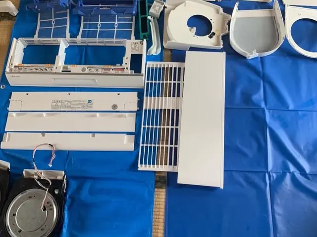 壁掛スタンダードエアコン分解クリーニングサービスの画像