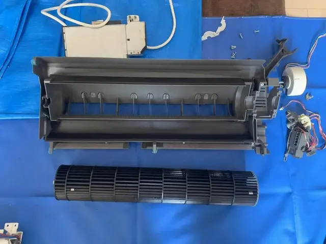 壁掛スタンダードエアコン分解クリーニングサービスの画像