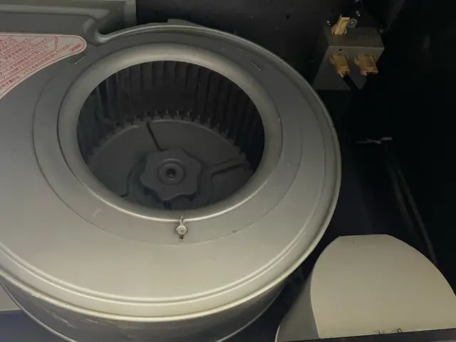 【見てみぬふりとはさよなら！】換気扇のギトギト汚れをスッキリさっぱりピカピカに☆サービスの画像