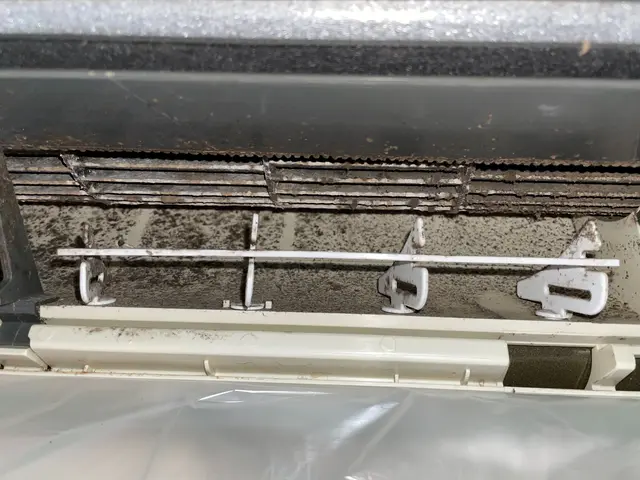 年中無休で駆けつけます！壁掛け一般サービスの画像