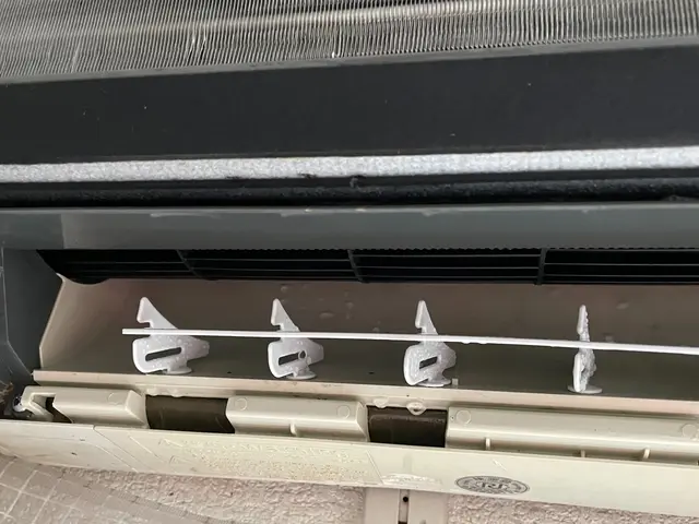 年中無休で駆けつけます！壁掛け一般サービスの画像