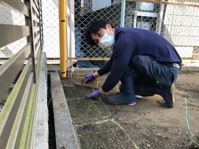 【口コミ賞受賞】裸足で芝の上を歩きませんか？！春と秋の施工がオススメです！！サービスの画像